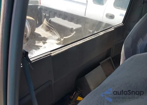 2000 Ford Ranger Xl/Xlt from USA, damaged, VIN 1FTYR10C5YTA04211